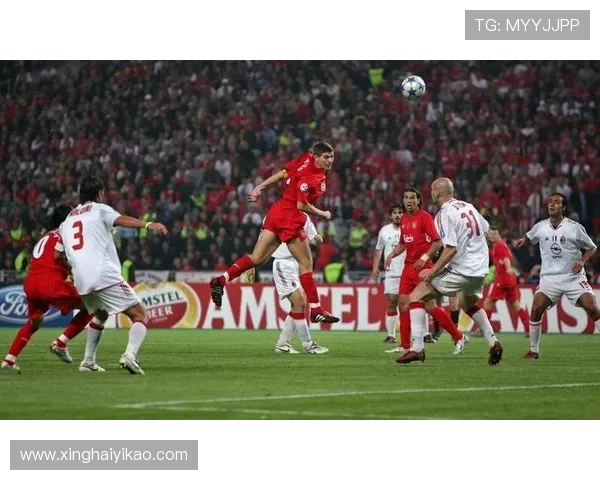 全球足球巨星全景展示与精彩瞬间汇总大赏