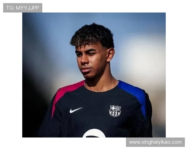 模仿各大足球明星的达人们如何通过技艺与幽默赢得球迷的喜爱与关注 模仿各大足球明星的达人们如何通过技艺与幽默赢得球迷的喜爱与关注