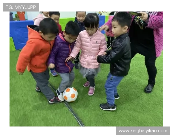 猜猜哪个是足球明星让我们一起揭开他们的神秘面纱与精彩瞬间 猜猜哪个是足球明星让我们一起揭开他们的神秘面纱与精彩瞬间